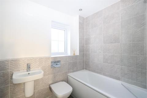 3 bedroom semi-detached house for sale, Olivette Crescent, Thirsk