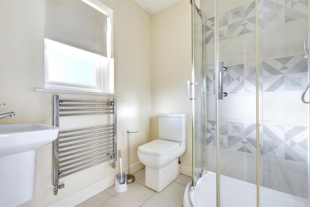 Ensuite.jpeg