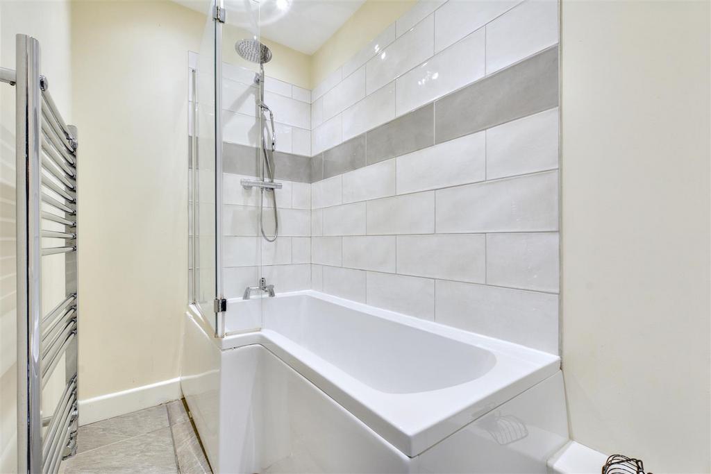 Bathroom 2.jpeg