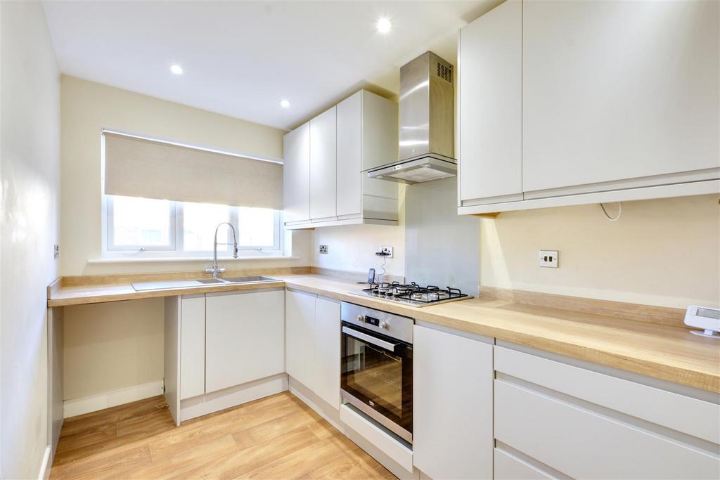 Kitchen 1.jpeg