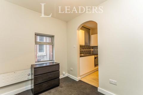 Studio to rent, Bridge Road, SO19