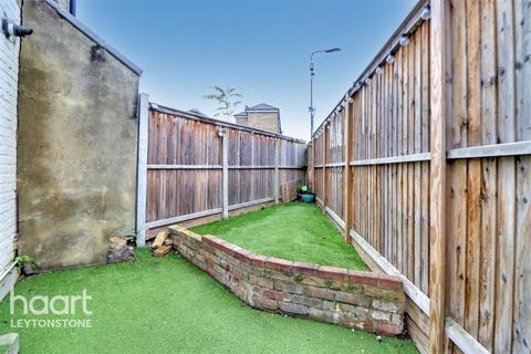 undefined, SELBY, London
