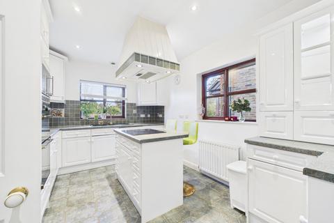undefined, Hythe End Road, Wraysbury, Staines-upon-Thames, Berkshire, TW19