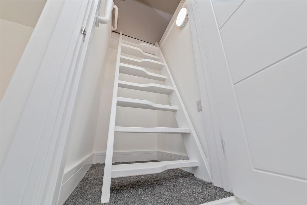 18 AChiltern Road37.jpg