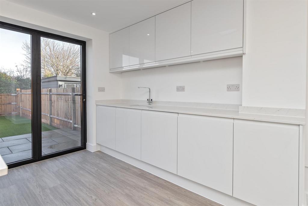 18 AChiltern Road18.jpg