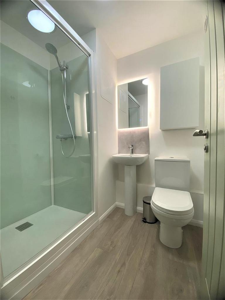 Shower Room.jpg