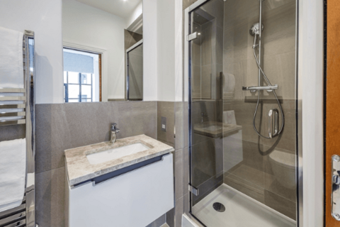 2 bedroom flat to rent, Palace Wharf, W6
