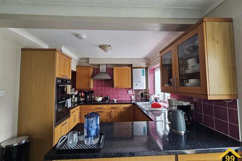 3 bedroom semi-detached house to rent, Worplesdon Road, Guildford, Surrey, GU2