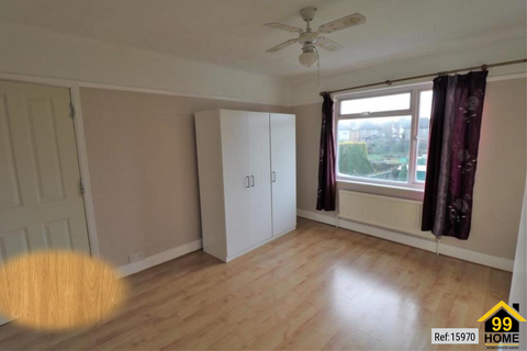 3 bedroom semi-detached house to rent, Worplesdon Road, Guildford, Surrey, GU2