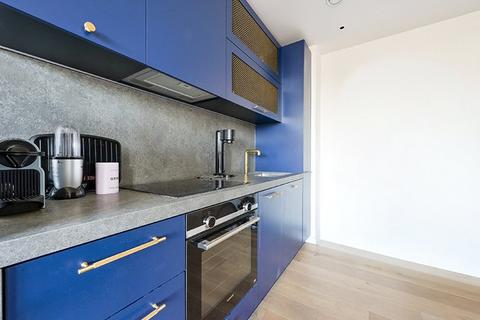 Studio for sale, Goodluck Hope Walk, London, E14