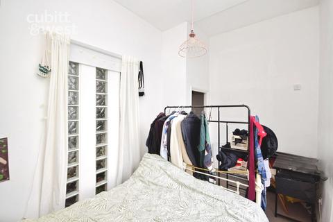 1 bedroom apartment to rent, Sillwood Place, Brighton, BN1