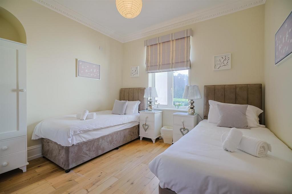 The Pines, Gowerton - Web (24 of 57).jpg