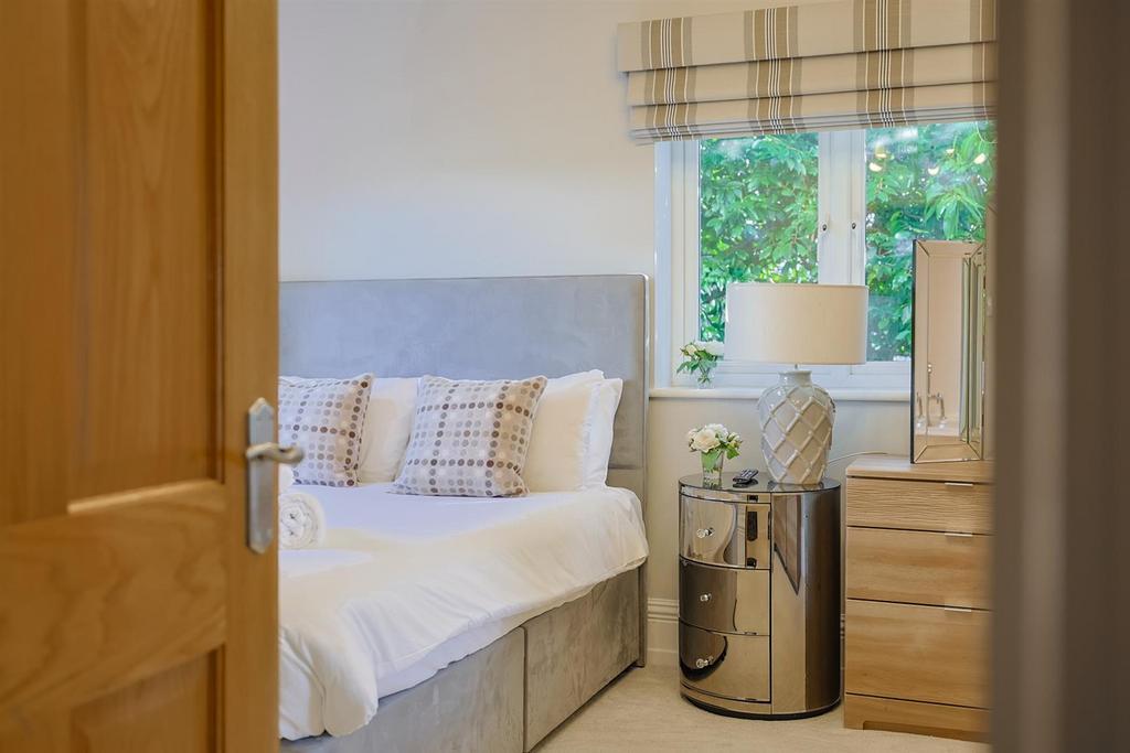 The Pines, Gowerton - Web (30 of 57).jpg