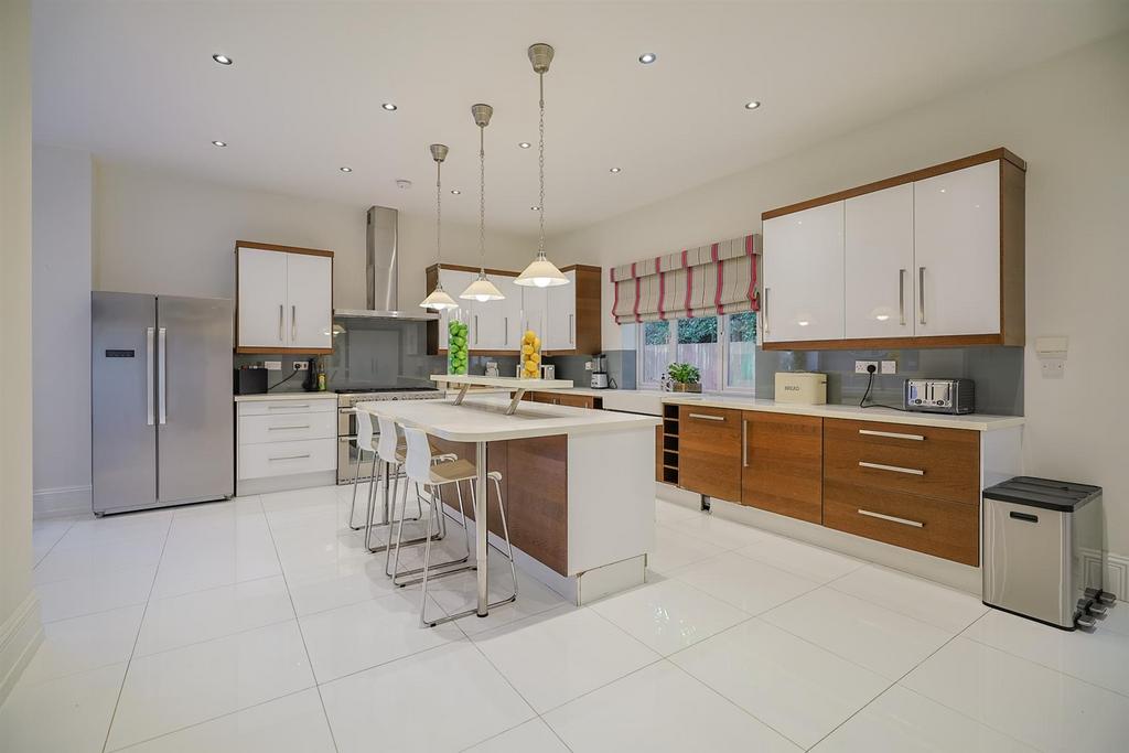 The Pines, Gowerton - Web (9 of 57).jpg