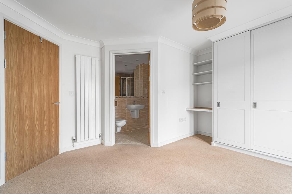 3 Main Bedroom.JPG