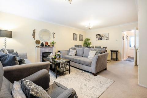 undefined, Grove Avenue, Norwich