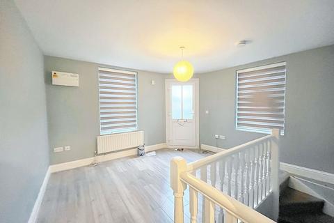2 bedroom flat to rent, Milton Street, Maidstone ME16