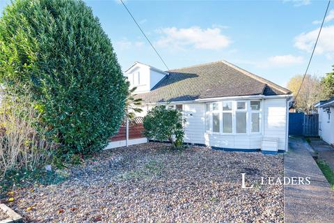3 bedroom bungalow to rent, Fourth Avenue, Wickford, Essex, SS11