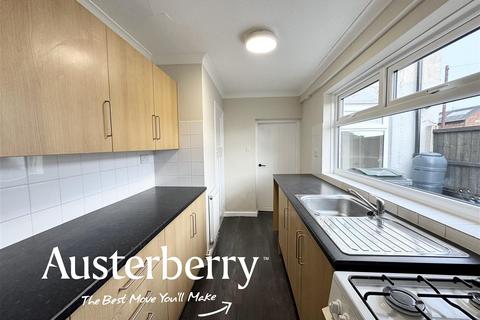 2 bedroom end of terrace house to rent, Rawlins Street, Stoke-On-Trent ST1