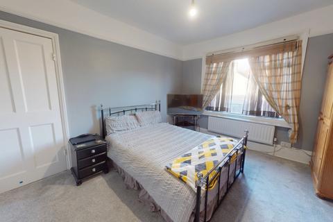 1 bedroom in a house share to rent, 14 Nutfield Road, Thornton Heath CR7