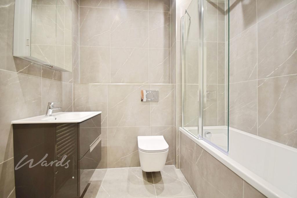 Emin 24 bathroom use