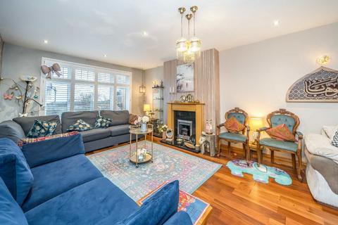 3 bedroom terraced house for sale, Norbury Court Road, London