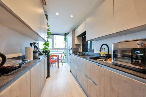 2 bedroom maisonette for sale, Elephant & Castle, Elephant and Castle, London, SE1