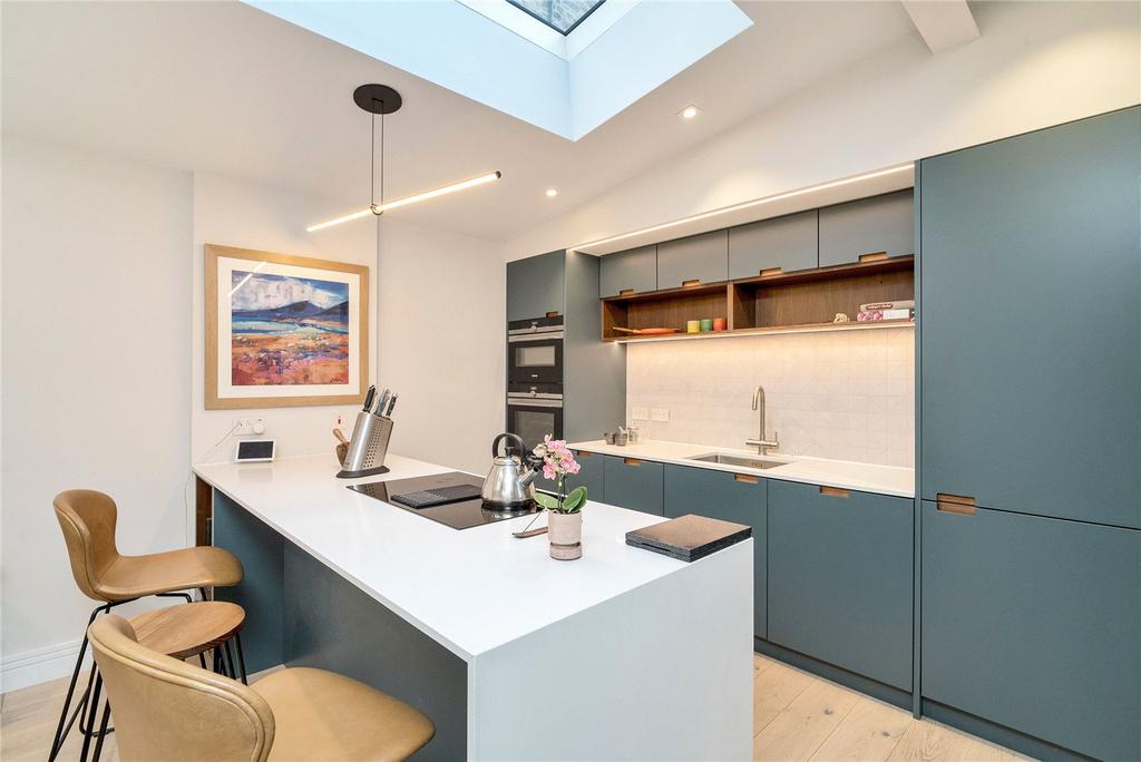 Sitting Room/Kitchen