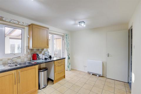 undefined, Borman Close, Hempshill Vale NG6