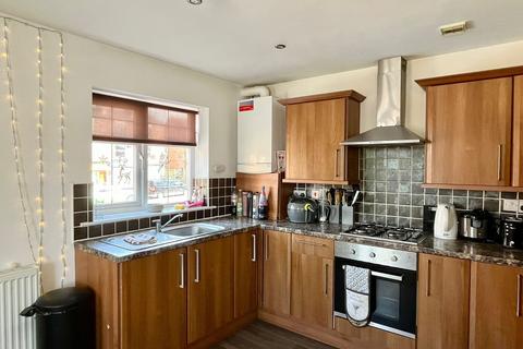 2 bedroom flat to rent, Bawas Place, Nottingham NG7