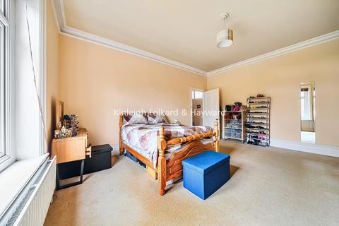 3 bedroom flat for sale, Homefield Road, Bromley, Kent, BR1