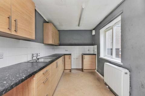 2 bedroom ground floor flat to rent, Queen Street, Doncaster DN4