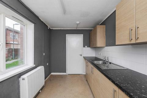 2 bedroom ground floor flat to rent, Queen Street, Doncaster DN4