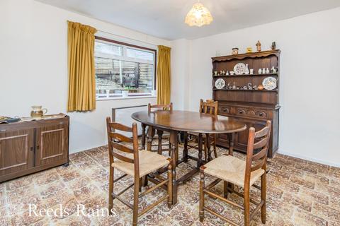2 bedroom bungalow for sale, Brookside Avenue, Macclesfield SK11