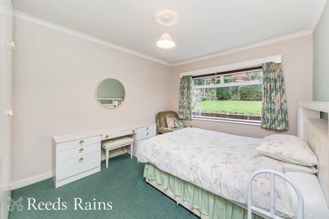 2 bedroom bungalow for sale, Brookside Avenue, Macclesfield SK11