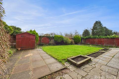 4 bedroom bungalow for sale, Lealholme Grove, Durham TS19