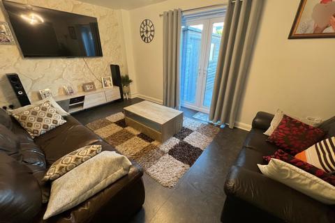 3 bedroom semi-detached house to rent, Melrose Gardens,  Blackpool, FY4