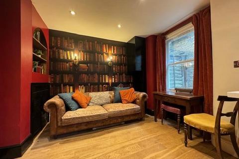 1 bedroom apartment to rent, Webb's Road, Between The Commons SW11