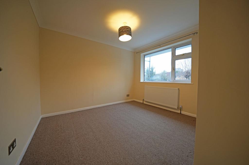 Heather Close, Sittingbourne - Bedroom 2