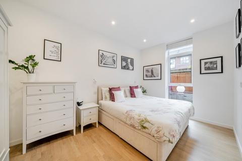 undefined, River Court, Woking, Surrey, GU21
