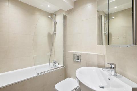2 bedroom apartment to rent, Galaxy House, London EC2A
