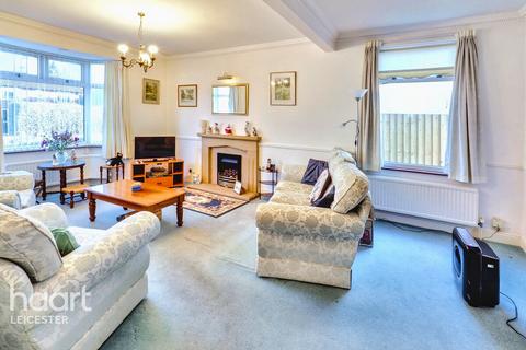3 bedroom bungalow for sale, Stanley Drive, Leicester