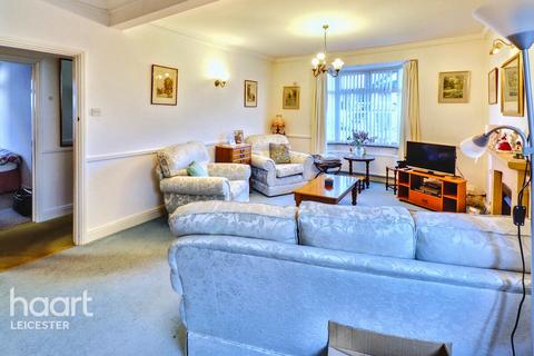3 bedroom bungalow for sale, Stanley Drive, Leicester