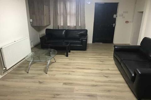 3 bedroom flat to rent, Royal Park Terrace, Leeds LS6