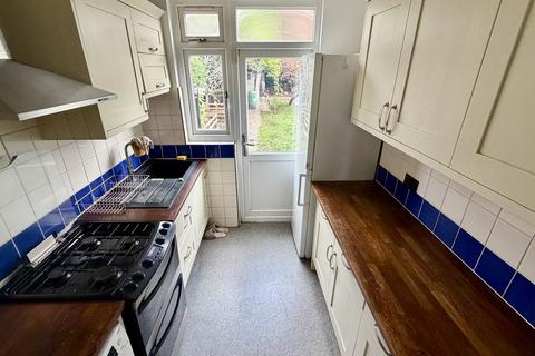 3 bedroom end of terrace house to rent, Sheringham Drive, Barking IG11