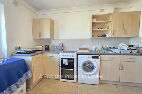 2 bedroom flat to rent, Lovell Park Grange, City Centre LS7