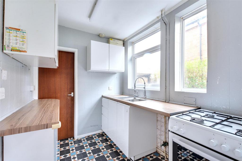 Kitchen 1.jpeg