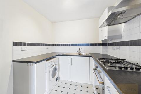 2 bedroom flat to rent, Longhorn Avenue, Gloucester GL1