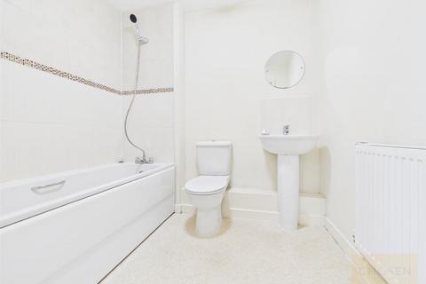 2 bedroom flat to rent, Longhorn Avenue, Gloucester GL1
