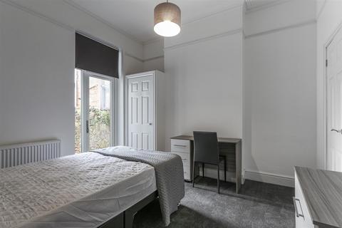 1 bedroom in a house share to rent, Romilly Road, Cardiff CF5